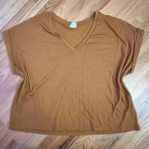MOD REF Tan Womens Over-Sized Tee W rolled cuff sleves l Size L l preppy